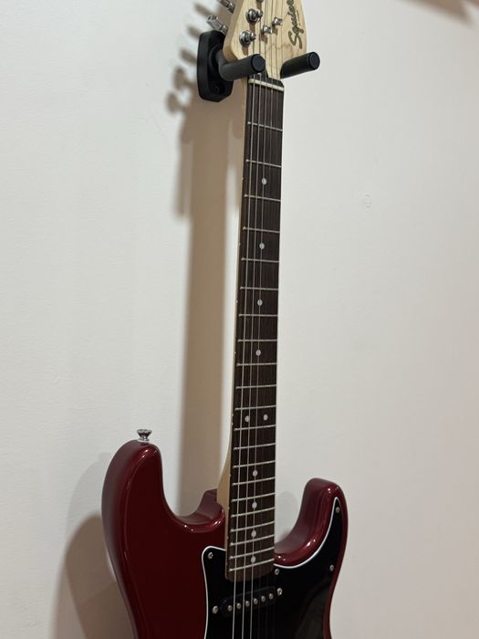 Pack Guitarra Elétrica Fender Squier Affinity Stratocaster + Amplificador Fender Frontman 15G (Impecável)