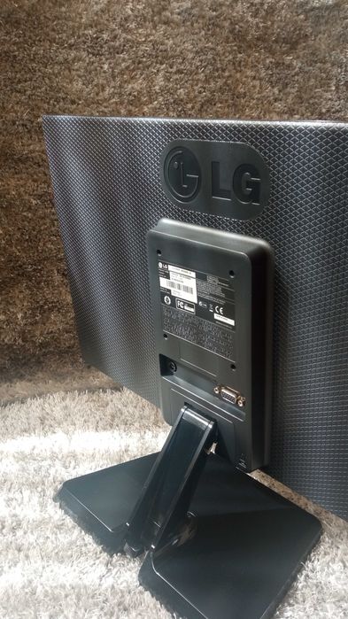 LG Monitor in perfect condition64286118882562121