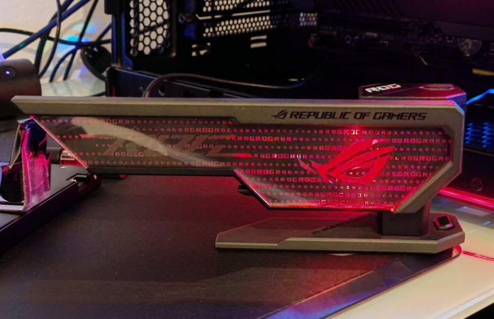Asus ROG Herculx - suporte/holder placa gráfica RGB