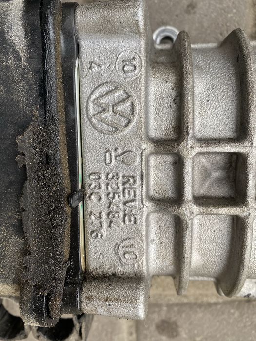 03C276 - Компрессор 1.4 TSI Golf VI  Заслонка 03C128063A