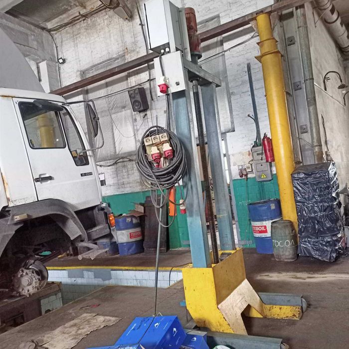 Два комплекта підйомників підколісних для вантажного автомобіля 7тн
