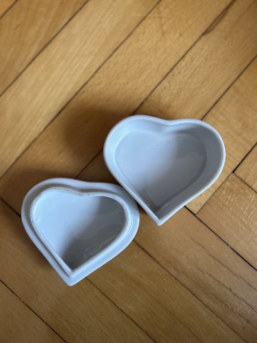 Porcelanowa szkatułka po babci