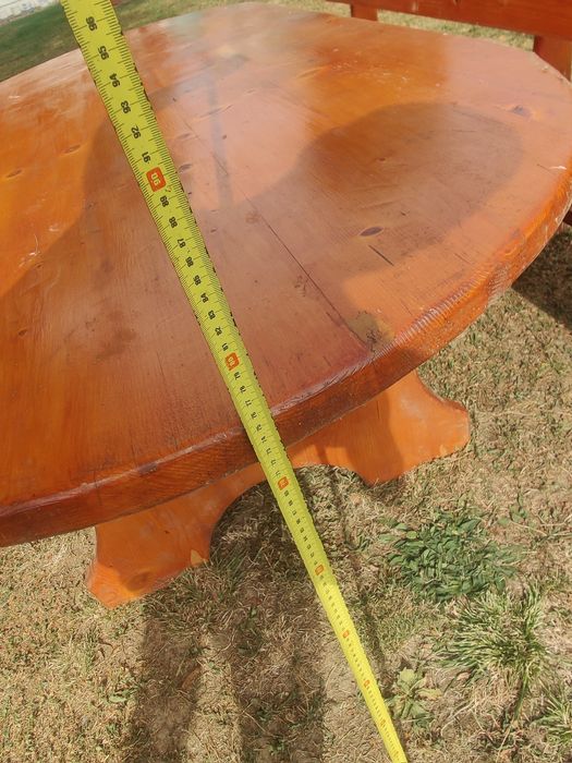 Стіл,лавки,дерево.