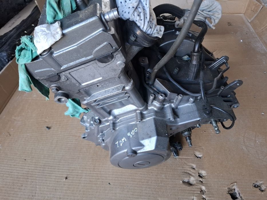 Yamaha tdm 900 silnik głowica  tłoki