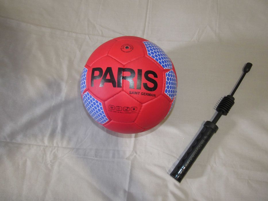 Мяч Paris в комплекте