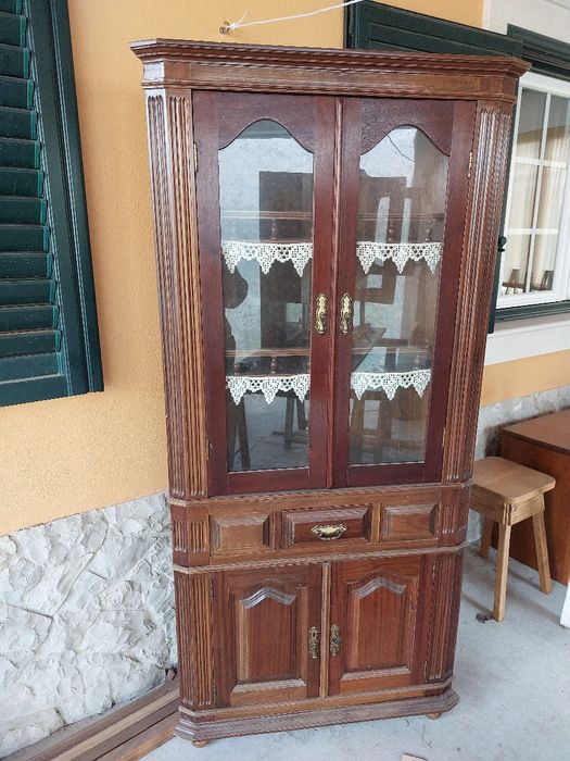 Móvel de canto em otimo estado