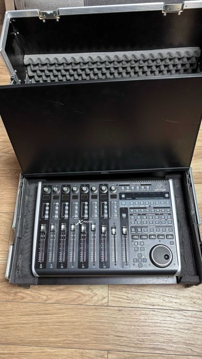 Midas M32C Mikser cyfrowy zestaw