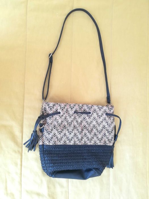 Adjustable-strap crossbody bag64751910315394122