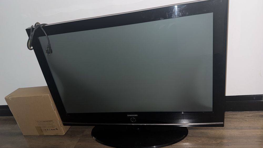 TV Samsung Plasma 42” – Funciona perfeitamente