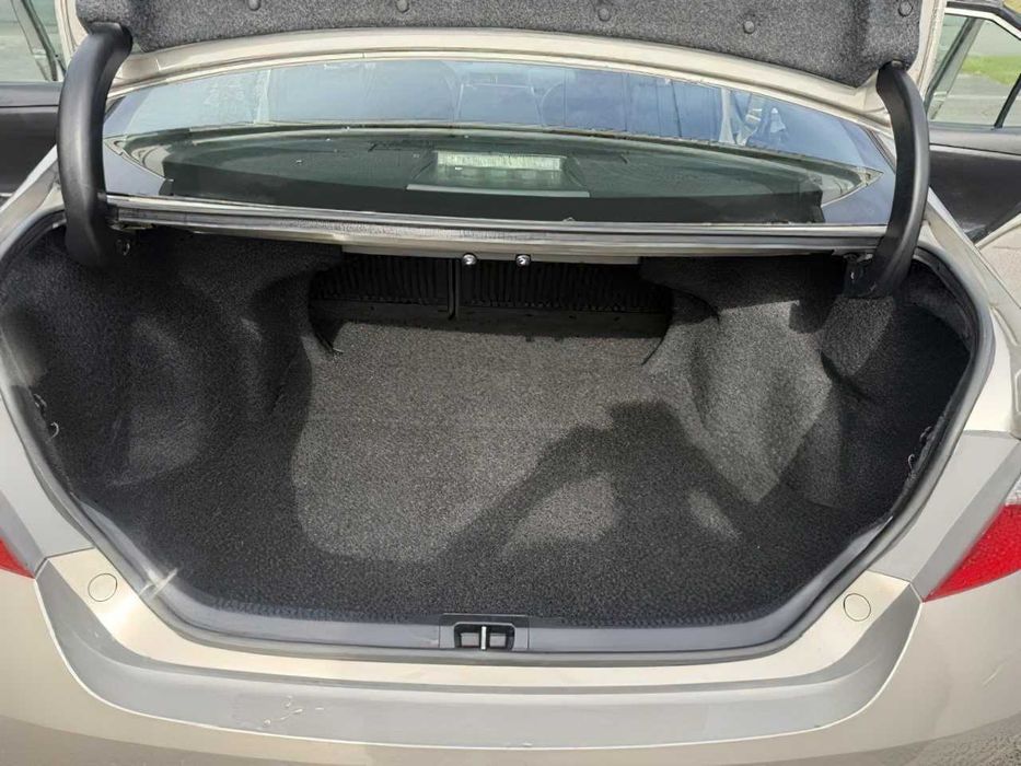 Toyota Camry      2016