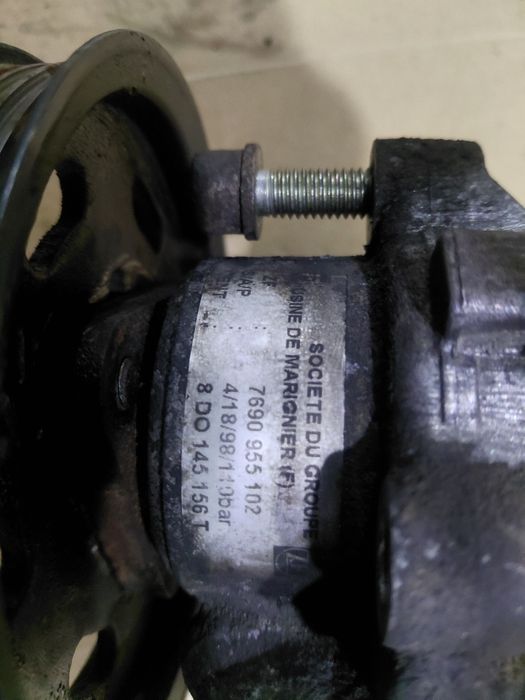 Насос гідропідсилювача гідроусилителя ГУР Volkswagen Passat B5 Audi A4