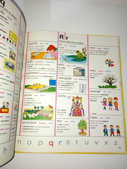 Dicionário Infantil dos três Idiomas (Português/ Francês/ Inglês)