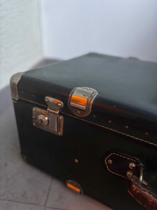 Stara walizka antyk