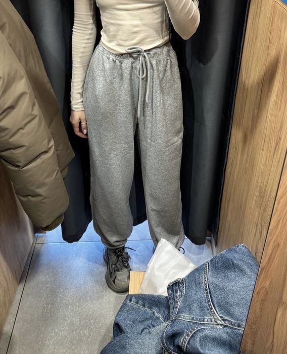 Нові спортивні штани