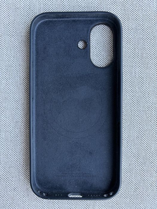 Capa em silicone com MagSafe para iPhone 17 | preto
