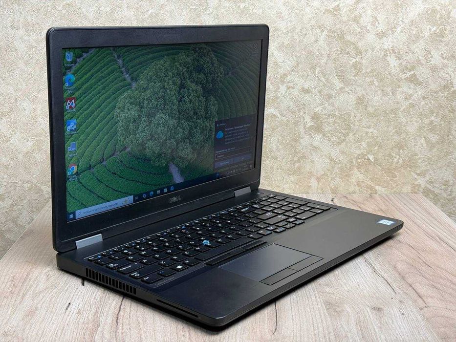 Dell Latitude E5570 15.6 HD | i5-6440HQ | 8GB DDR4 | SSD256 | АКБ НОВАЯ