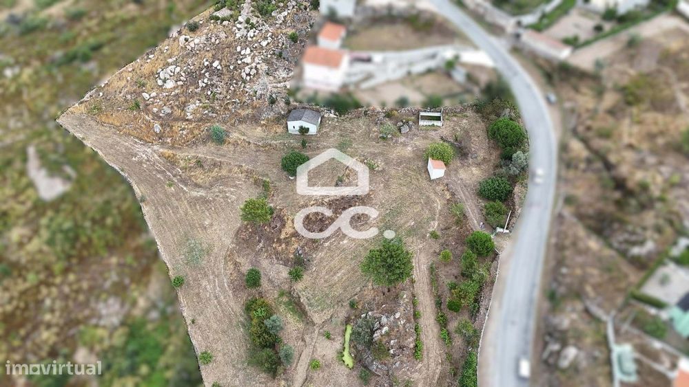 Terreno com 12866m2 em Chaves com viabilidade de construção, armazém e