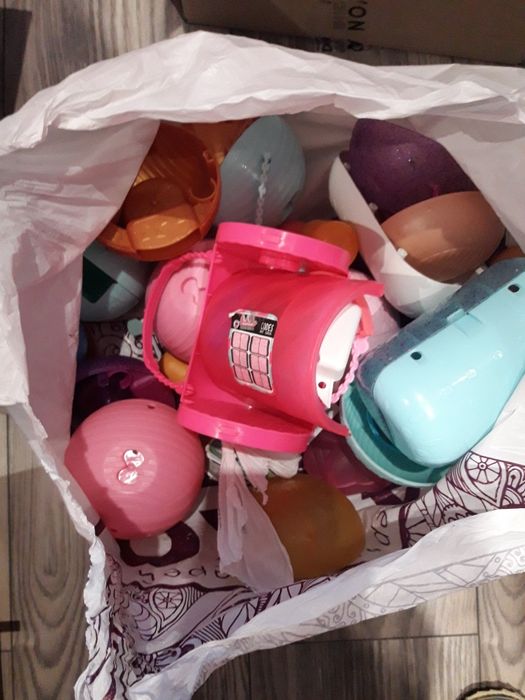 Все все за 200грн. Игрушки мягкие ,,пакет,, мольберт,капсулы с кукол л