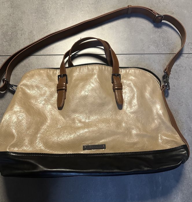 Torebka Esprit mieszcząca A4