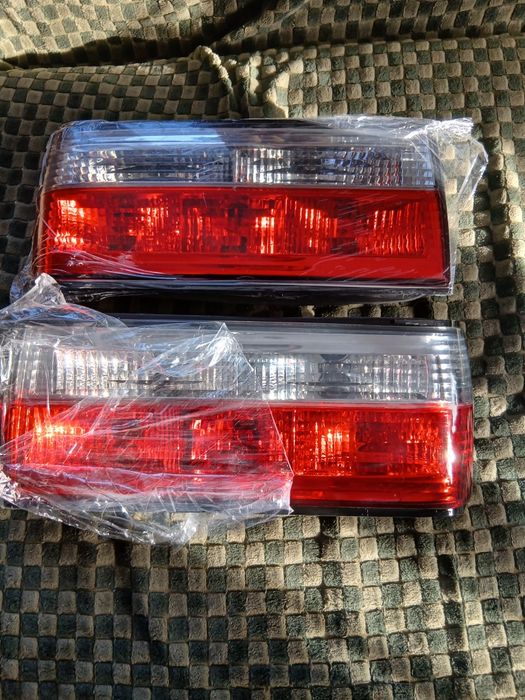 Задні ліхтарі BMW e30