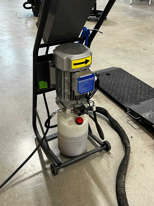 Podnośnik samochodowy - Profesjonalny - do 3000KG - Mało używany