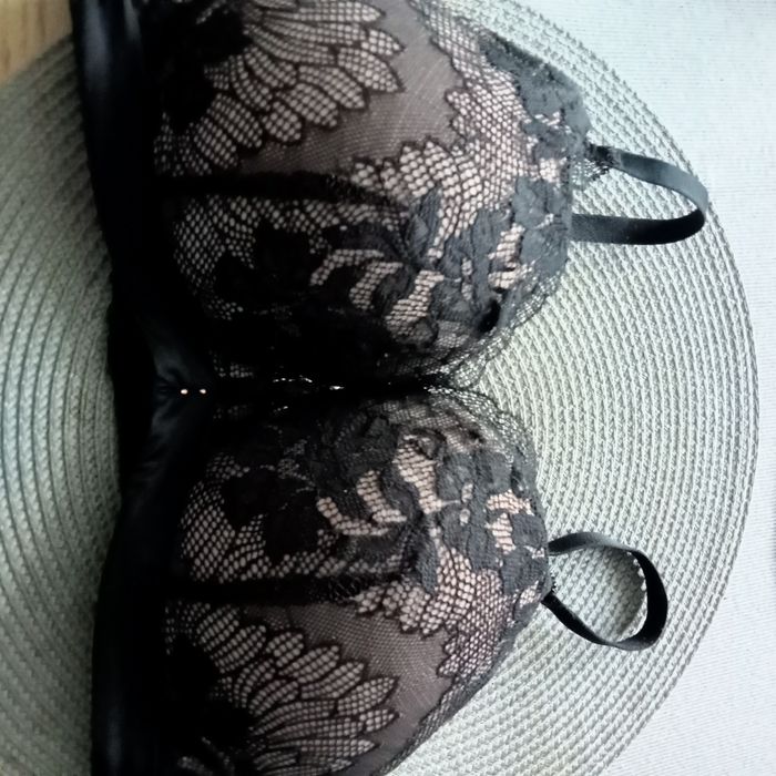 Biustonosz push up,duży,bez fiszbin Esotiq 65F