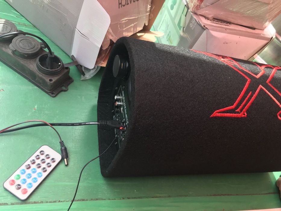 Колонка, сабвуфер