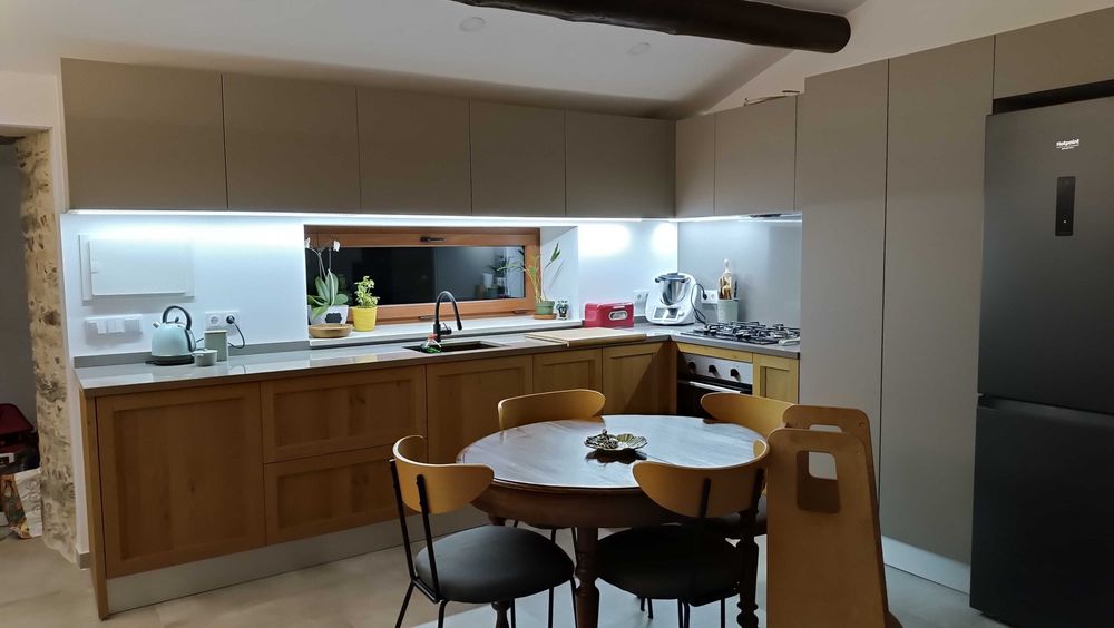 Cozinha VENETA CUCINE como nova.