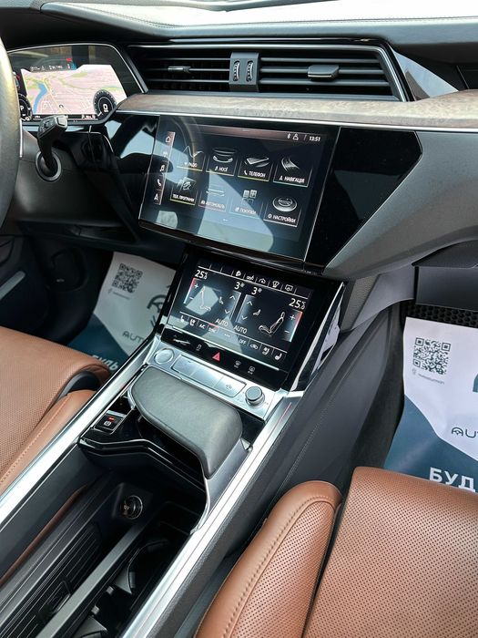 Продам Audi e-tron 2019 рік можлива розстрочка,кредит,обмін!