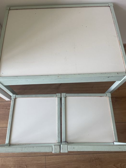 Stolik biórko z krzesłami ikea dla dziecka