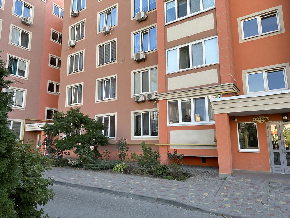 Продам 2к квартиру 67м2 в зданому будинку ЖК  Петрівський квартал