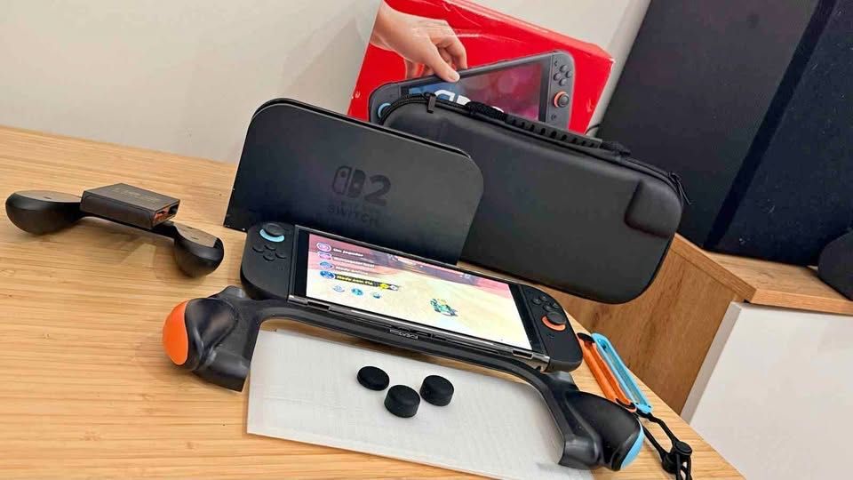 Nintendo Switch 2 com caixa e acessórios