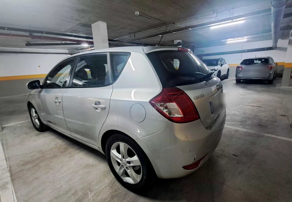 Kia Ceed 11-2009 Gasolina