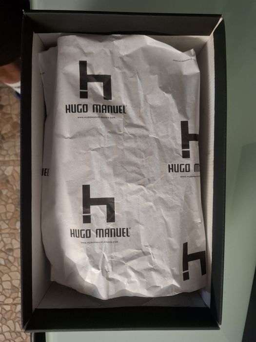 Sapatos Hugo Manuel Novos Em Caixa Nr42