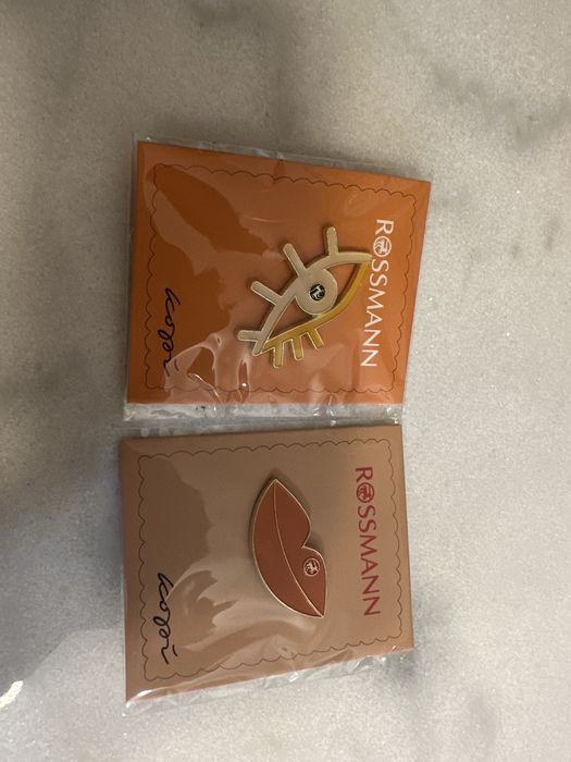 Przypinka pin Rossmann