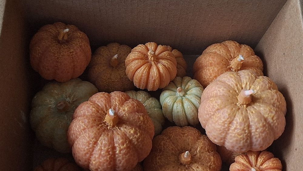 Свічка гарбузик з бджолиного воску