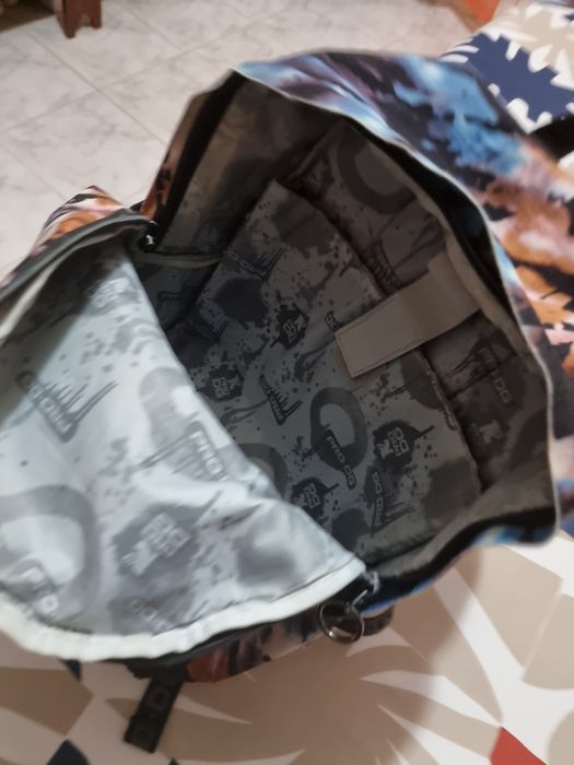 Mochila escolar.