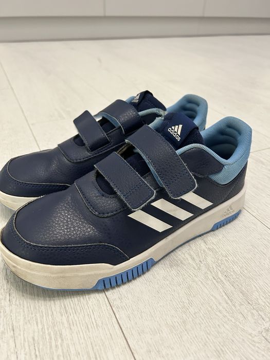 Кросівки adidas для хлопчика 39,5  устілка 25