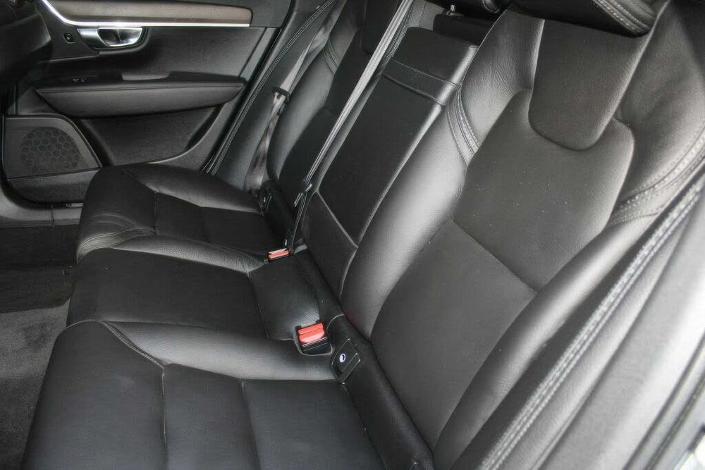 Volvo V90 Cross Country T6      2019