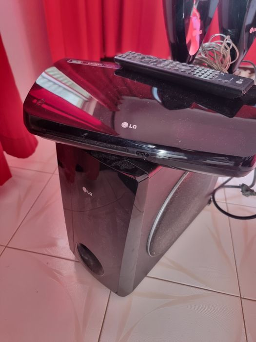 Coluna LG HT33S - DP soundbar sorround home cinema 300w