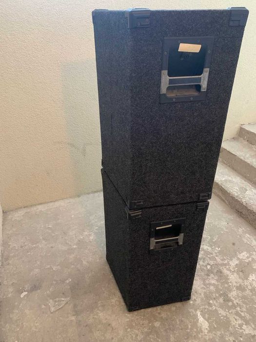 Продам колонки, музыкальный пульт, микрофоны в комплекте