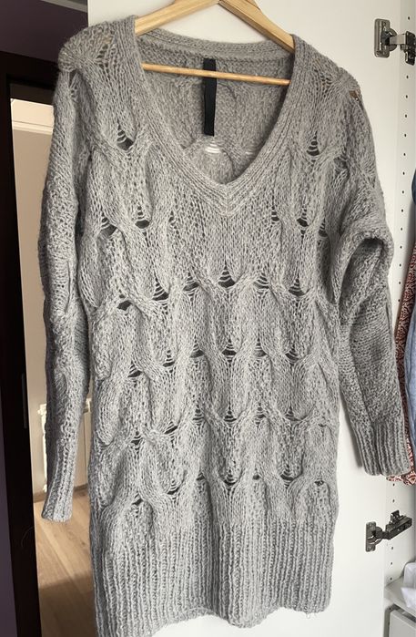 Gestuz- sweter długi