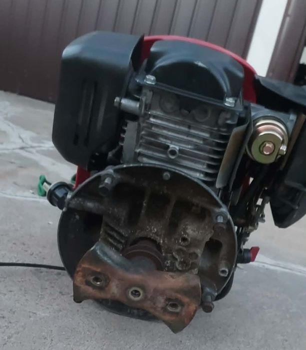 Silnik Honda GCV 160 5.5 KM  Stan bardzo dobry + Nowy nóż