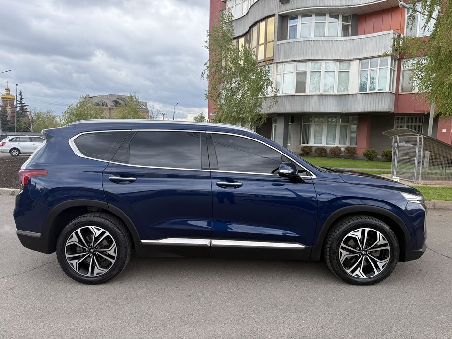 Продам шикарный SantaFe сама, полная комплектация , дизель 2.0