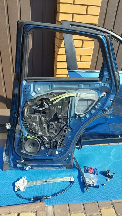 Двери на Мазду сх 5 2021