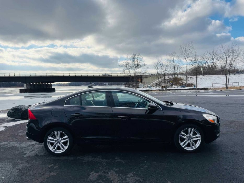 Volvo S60 T5 Platinum      2015