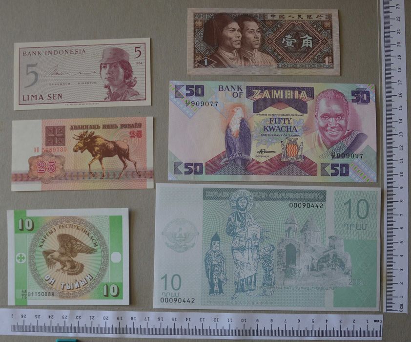 25 notas de vários paises - X11122