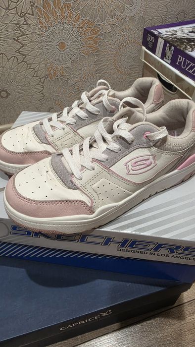 Кросівки для дівчинки Skechers
