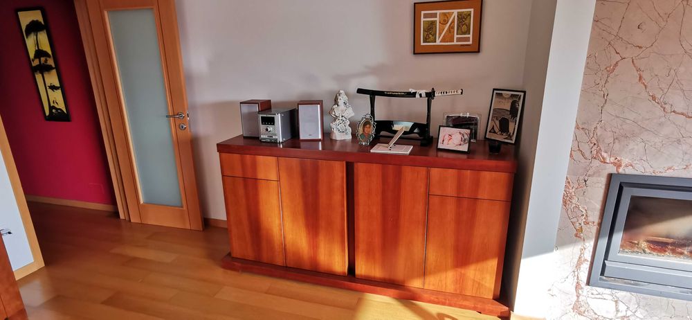 Aparador em cerejeira