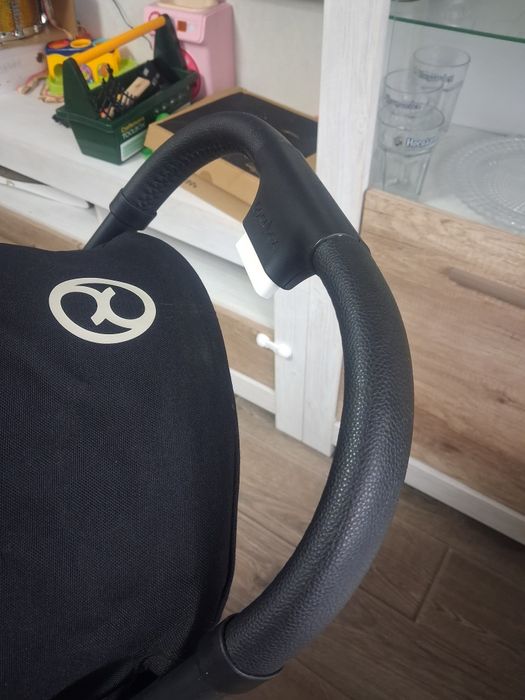 Коляска Cybex beezy